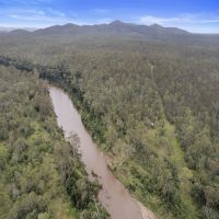 Ultimate hideaway with 880m of direct Munna Creek frontage!